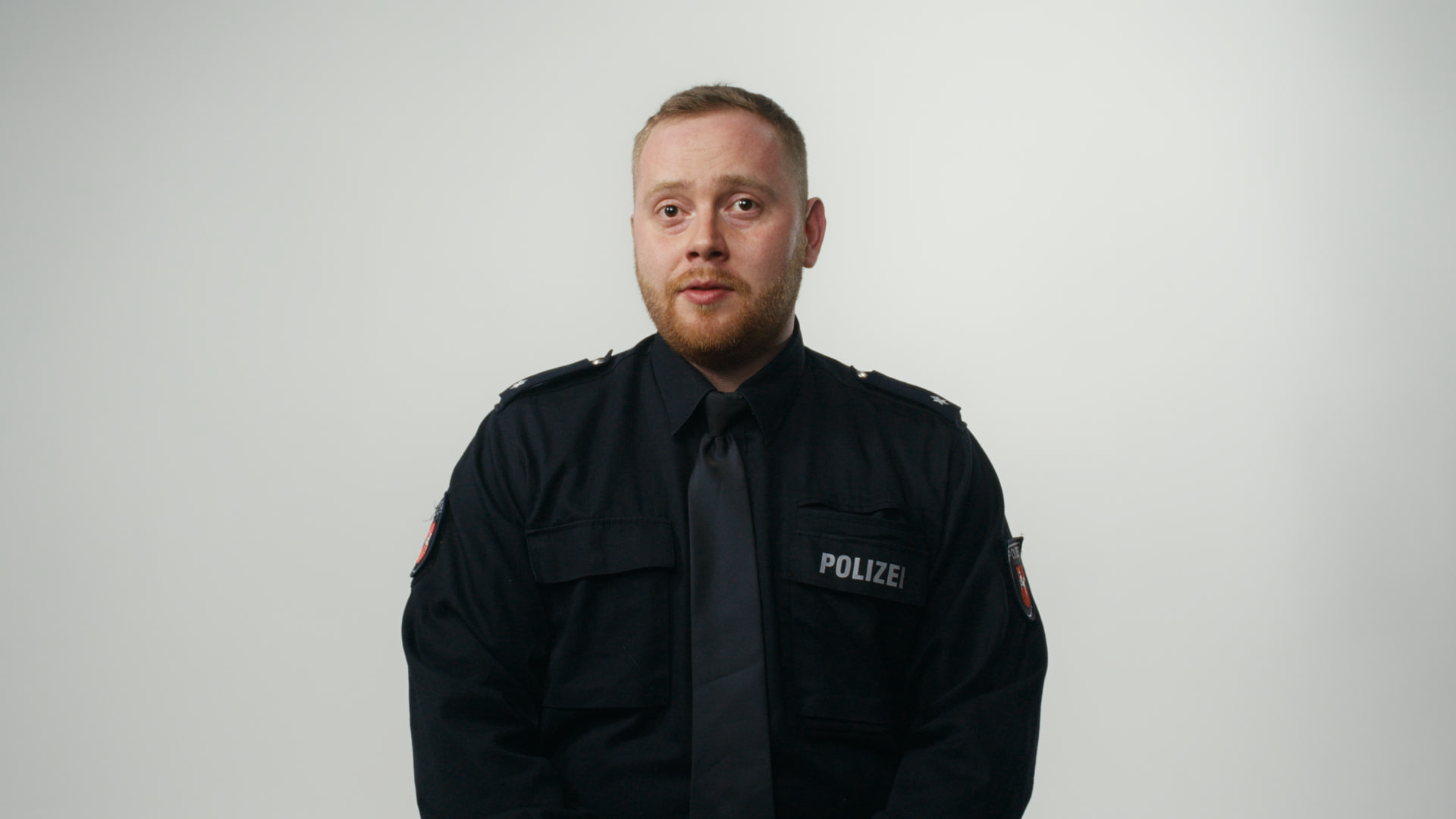 FASSADEN_Still_12_rotzfrech-cinema